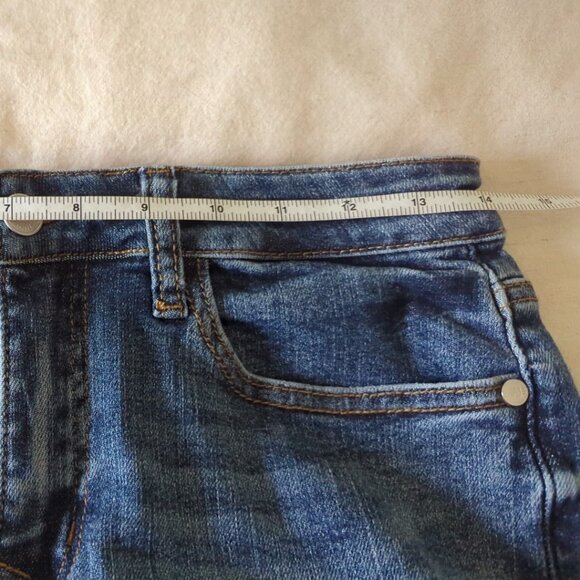 Judy Blue Size 7/28 Mid Rise Skinny Distressed Jeans Style JB8877 - Picture 4 of 8